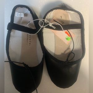 Fk1480 girls black ballet shoes 1